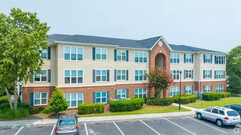 1025 Kensington Dr #33502, Jacksonville, NC 28546