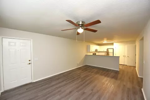 1517 Electric Ave #2K-2K201, Springdale, AR 72764