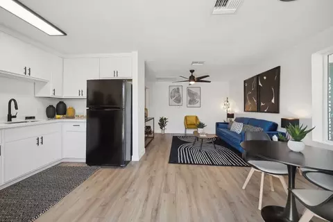 2911 E Indian School Rd #188, Phoenix, AZ 85016
