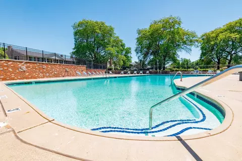 2130 E Hill Rd #457, Grand Blanc, MI 48439