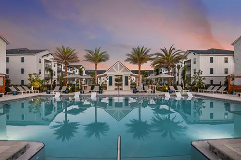 800 Lombard St #920-205, Orlando, FL 32807