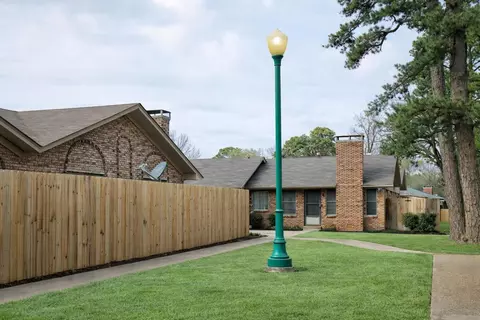 523 Redwater Rd #1-19C, Wake Village, TX 75501