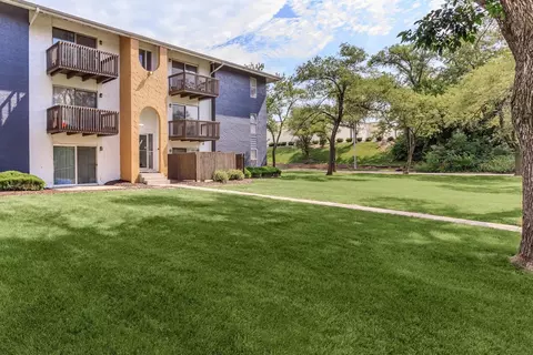 5417 E 96th Pl #2, Kansas City, MO 64137