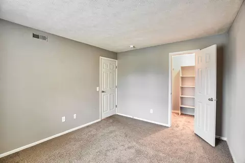 1551 Causeway Dr #3B, Centerville, OH 45458