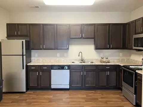 2826 Vanstory St #2H, Greensboro, NC 27407