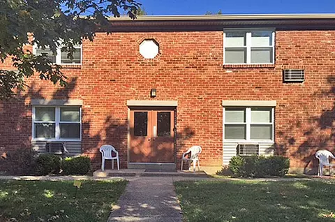 2 Circle Dr #05, Florence, KY 41042
