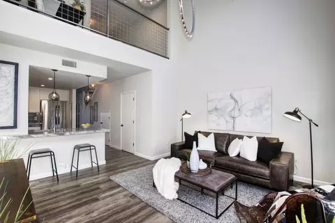 1900 O St #1-2, Sacramento, CA 95811
