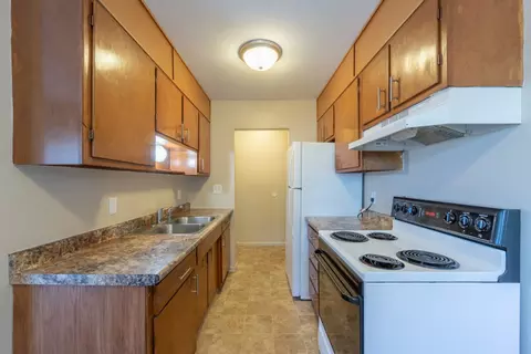 2451 109th Ave NW #2451-05, Coon Rapids, MN 55433