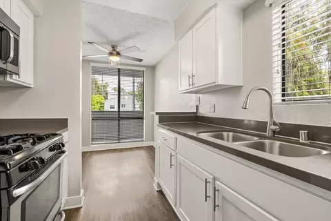 4250 Coldwater Canyon Ave #110, Los Angeles, CA 91604