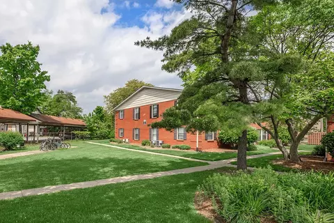2450 Sycamore Ln #22A, West Lafayette, IN 47906