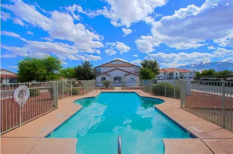 232 Chalmers Ln #10, Thatcher, AZ 85552