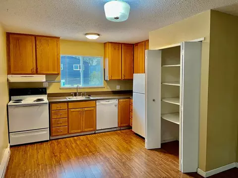 130 SE 30th Pl #4, Portland, OR 97214