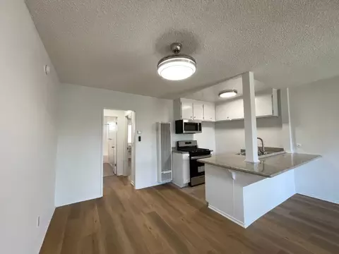 15925 Victory Blvd UNIT 217, Los Angeles, CA 91406