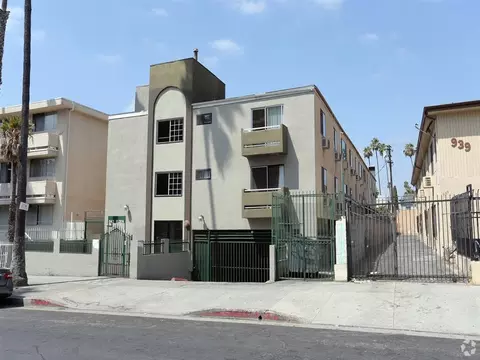943 Elden Ave #204, Los Angeles, CA 90006