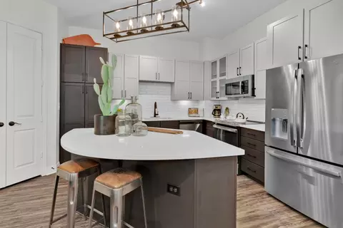 2650 Cedar Springs Rd #3305, Dallas, TX 75201