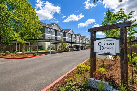1430 E Cleveland St #A303, Woodburn, OR 97071