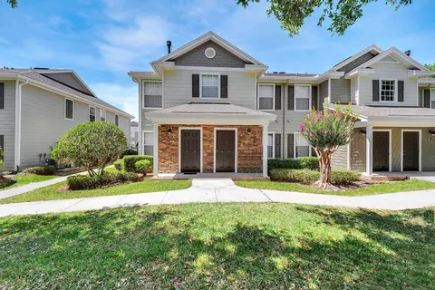 1403 Old Harbor Blvd #08-204, Leesburg, FL 34748
