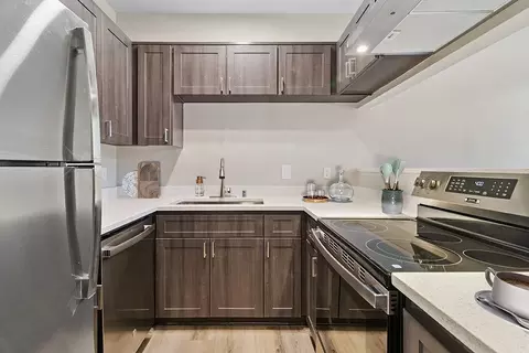 2235 Treehouse Ln #C-202, Corona, CA 92879