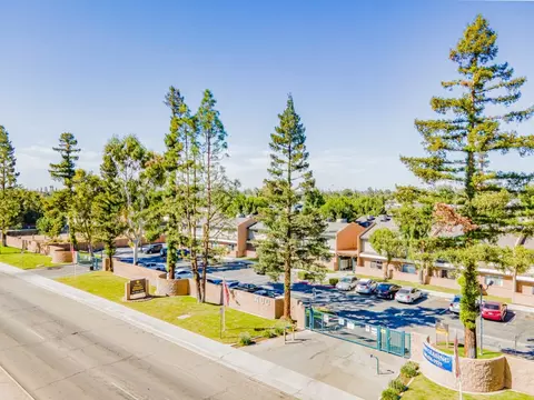 400 White Ln #019, Bakersfield, CA 93307