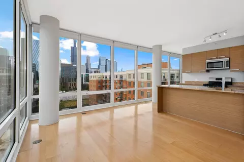 24 S Morgan St #0905, Chicago, IL 60607