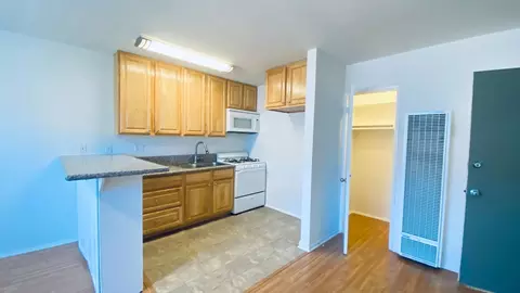 5725-5729 Vineland Ave #08725-09, Los Angeles, CA 91601