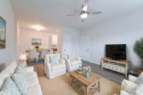 926 E Gilbreath St #926-926-403, Graham, NC 27253