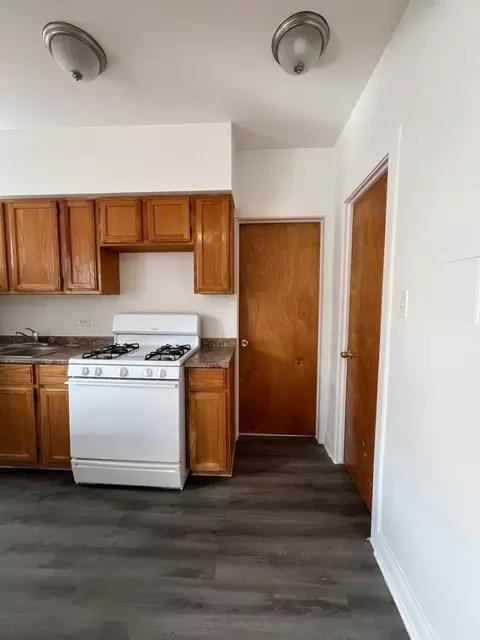 1931 E 71st St #1935-318, Chicago, IL 60649