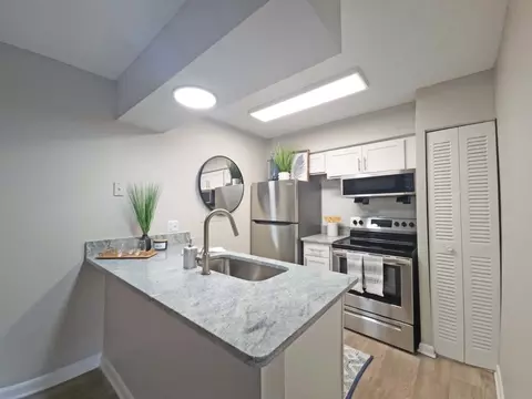 5646 Amalie Dr #D-76, Nashville, TN 37211