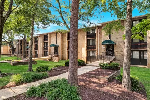 6441 Livingston Rd #6527-201, Oxon Hill, MD 20745