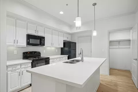 11925 Jones Rd #2307, Houston, TX 77070