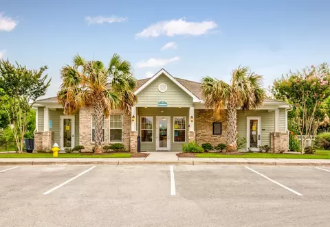 400 Charleston Ln #32636, Jacksonville, NC 28546
