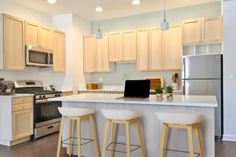 5507 S Hyde Park Blvd #5507-2N, Chicago, IL 60637