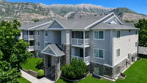 203 W Center St #100, Pleasant Grove, UT 84062