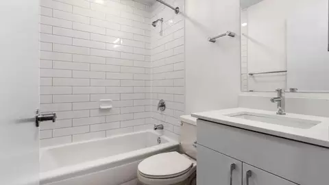 1080 Carolan Ave #212, Burlingame, CA 94010