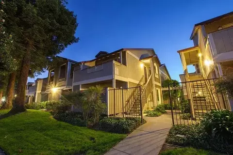 37057 Magnolia St #37069-3-220, Newark, CA 94560
