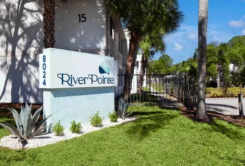 8024 Hidden River Dr #4832B, Tampa, FL 33617