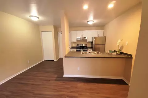 1202 Mckenna Blvd #1218103, Madison, WI 53719