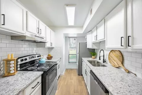 2 Hiltin Pl #22C, Greensboro, NC 27409