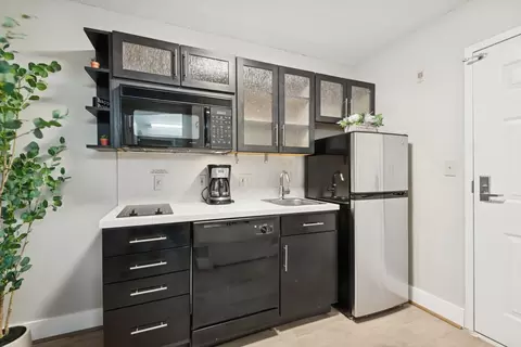 4900 Loop Central Dr #203, Houston, TX 77081