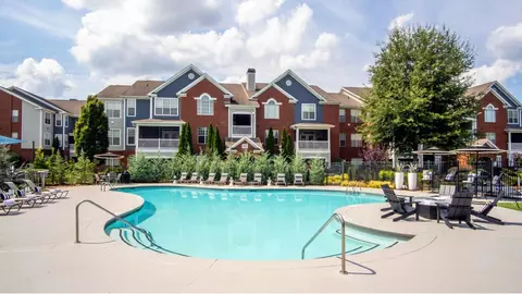 100 Woodlawn Park Dr #5-517, Mcdonough, GA 30253