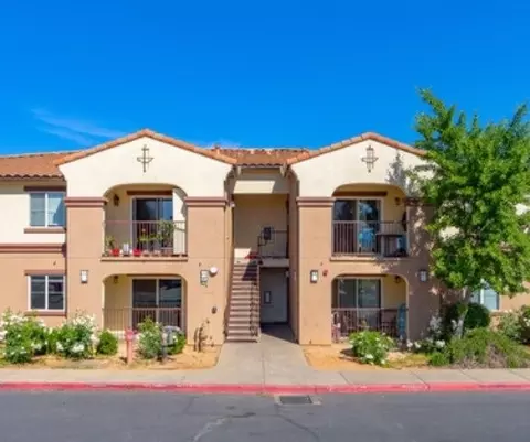 5552 Alicia Ave #1-104, Olivehurst, CA 95961
