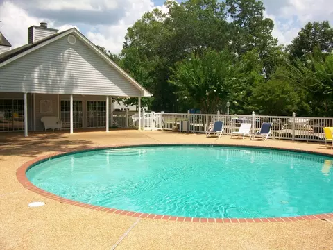 501 Fairways Dr #12L, Vicksburg, MS 39183