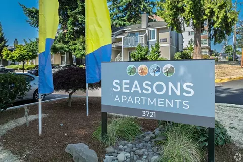 3721 S 152nd St #40, Tukwila, WA 98188