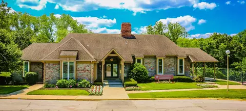 9355 Bales Dr #93511314, Kansas City, MO 64132
