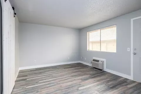 1525 N 16th Ave #15, Pasco, WA 99301