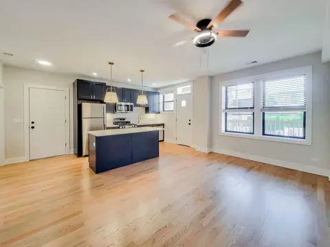 2020 W Montrose Ave #2026-2B, Chicago, IL 60618