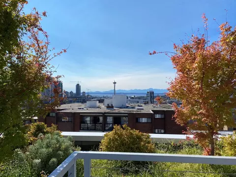 418 Bellevue Ave E #302, Seattle, WA 98102