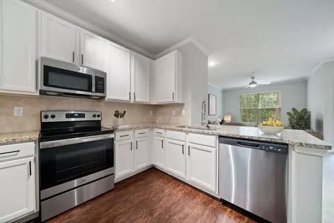 32 Ardmion Park #1116, Asheville, NC 28801