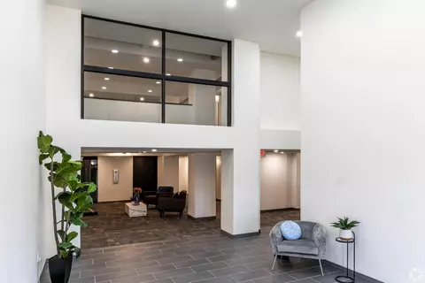 5300 S Priest Dr #208, Tempe, AZ 85283