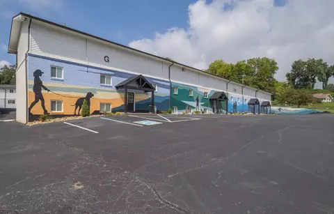 2701 Sevier Ave #F06, Knoxville, TN 37920
